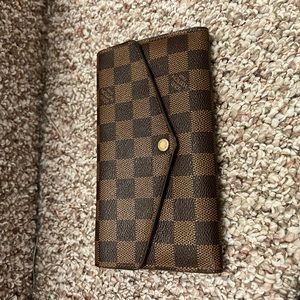 Louis Vuitton Damier Sarah Wallet